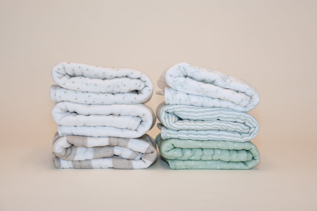 ORGANIC MUSLIN BURP CLOTHS, 3 PACK (PISTACHIO + CREAM)